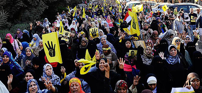 Mısır'da Darbe Karşıtlarına Müebbet Hapis