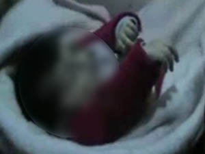 Suriye'de Bebekler Donarak Ölüyor (VİDEO)