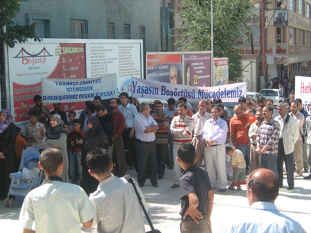Van’da 106. Başörtüsü Eylemi