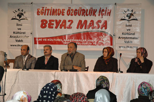 İLKAV’dan başörtüsü mücadelesine hukuki destek