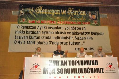 “Kur’an Toplumunu İnşa Sorumluluğumuz” Paneli Yapıldı