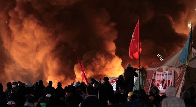 Ukrayna'da Gece Baskını: 21 Ölü