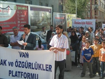 Van’da 107. Başörtüsü Eylemi