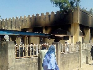 Nijerya’da Camiye Saldırı: 20 Ölü