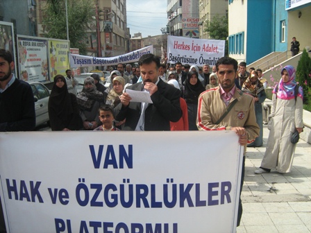 Van'da 108. Başörtüsü Eylemi