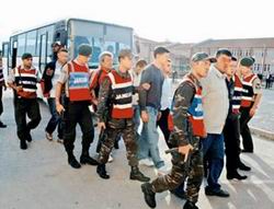 Asker, polis yetki alanını da istiyor
