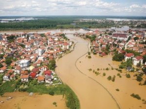 Bosna'ya Yardımlar Sürüyor