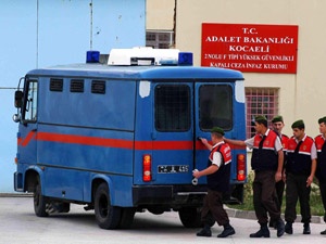 Ergenekon sanıkları Silivri Cezaevi'nde