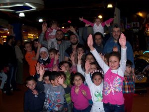Suriyeli Çocuklar Oyun Parkında Eğlendi