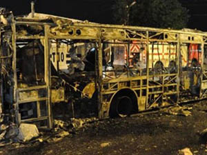 Başakşehir'de Otobüsü Ateşe Verdiler