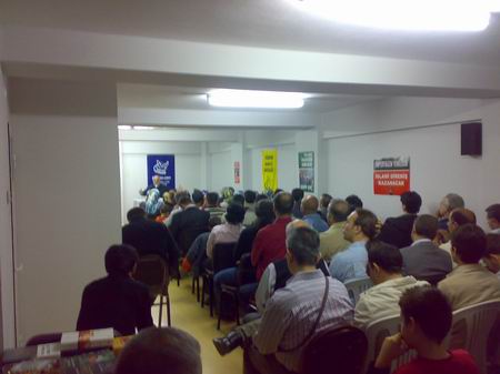 Özgür-Der İzmir Şubesi seminerleri başladı