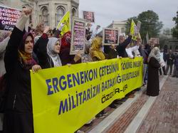 Beyazıt’ta Ergenekon ve Genelkurmay’a Protesto