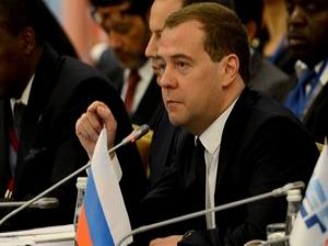 Medvedev: Kara Hareketi Uzun Süreli Savaş Demek!