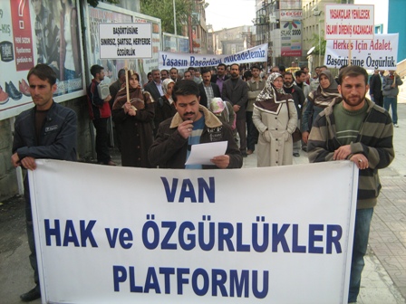 Van'da 112. Başörtüsü Eylemi