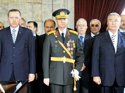 “PADİŞAHIM SEN ÇOK YAŞA!”