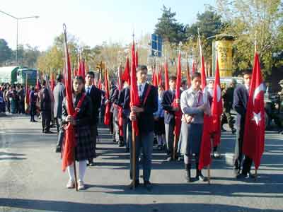 Militarizmi İçselleştirmiş Nesiller Yetiştirmek...