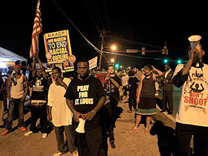 ABD'de Binlerce Kişi Polis Şiddetine Karşı Yürüdü