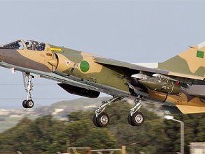 Libya'da Savaş Uçağı Düştü