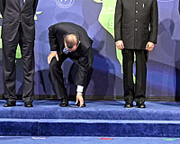 Erdoğan'ın bayrak tutkusu göz yaşartıyor!