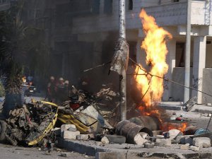 Esed Güçlerinden Halep'e "Varil Bombalı" Saldırı