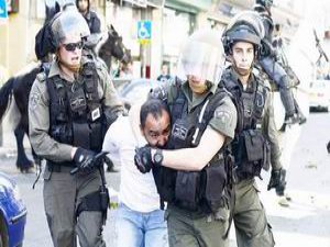 İşgal Bölgesinde  Filistinlilere Yönelik Tutuklamalar Arttı