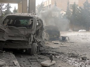 Esed Güçleri Rakka'yı Bombaladı: 9 Ölü