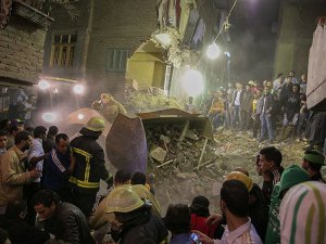 Mısır'da 6 Katlı Bina Çöktü