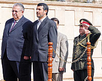 Ahmedinejad'dan Bağdat'a tarihî ziyaret