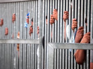 Mısır'da Tutuklulara İnsanlık Dışı Muamele