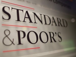 S&P Rusya'nın Kredi Notunu Negatif İzlemeye Aldı