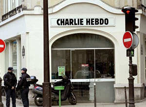 Boşlukta Yüzen Klişelerle Charlie Hebdo Eylemini Okumak