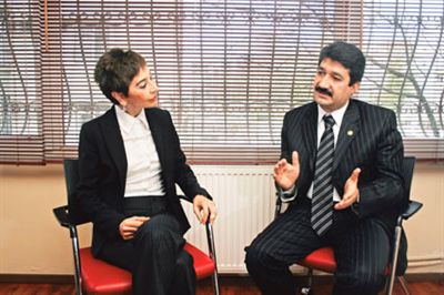 ‘Şahinler Başbakanı kuşattı’