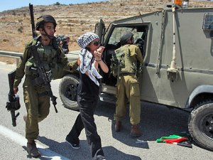 İsrail'den Filistinli Kız Çocuğuna Hapis