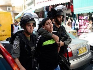 İsrail 11 Filistinli Çocuğu Gözaltına Aldı