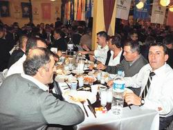 İçkili cümbüşlü AK Parti yemeği