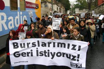Öğrenciler Susmuyor, Burslarını İstiyor