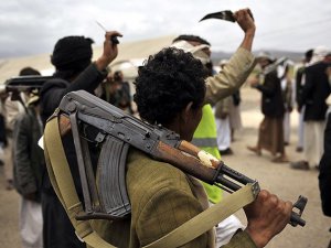 Husiler Taiz Havaalanını Kontrol Altına Aldı