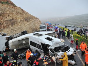 Şanlıurfa'da Zincirleme Trafik Kazası: 13 Ölü