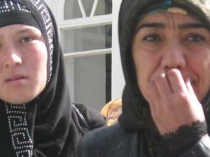 Tacik Kadınlara Siyah Kıyafet Yasaklandı