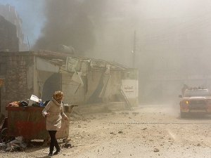Esed'den Pazar Yerine Vakum Bombalı Saldırı: 30 Ölü