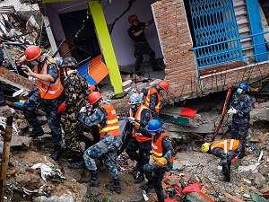 Nepal'de Ölü Sayısı 5 Bine Yaklaştı