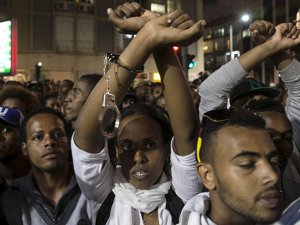 İsrail'de 'Irkçılığa' Karşı Öfke Büyüyor