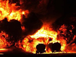 Nijerya'da Petrol Tankeri İnfilak Etti: 69 Ölü