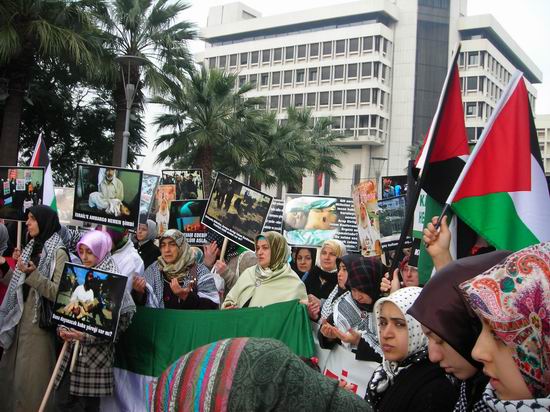 İzmir Direnişi Selamladı