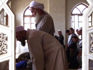 Tacikistan'da Müslümanlara 'Namaz' Yasağı