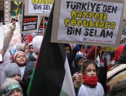 İstanbullu Çocuklar Gazzeli Çocuklar İçin Yürüdüler