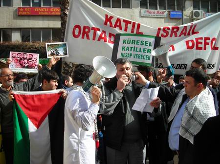 İzmir ve Çorum'da Siyonist katliamlar protesto edildi