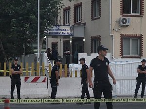 Adana'da Polis Merkezine Saldırı Düzenlendi