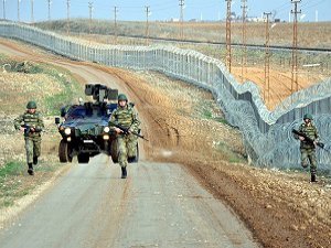 Çukurca'da 7 Gümrük Personelinden Haber Alınamıyor