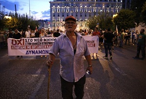 Yunanistan'da 3. Kurtarma Paketi de Protesto Edildi